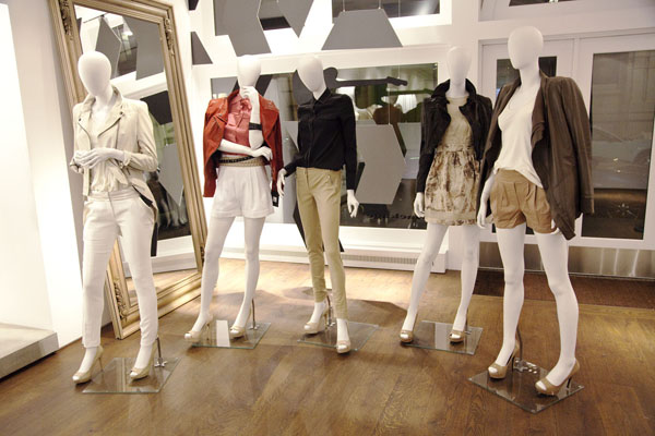 Cách lựa chọn ma nơ canh chất lượng cho cửa hàng thời trang