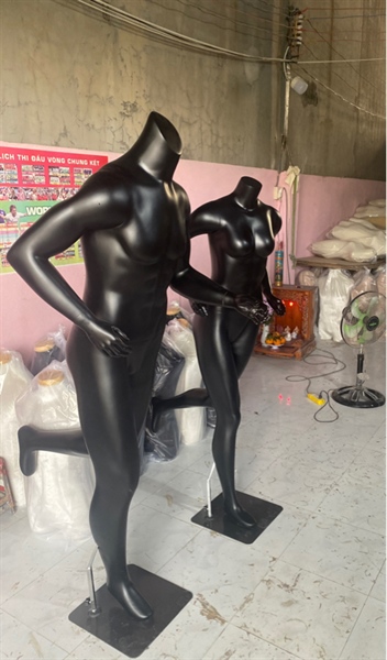 Manocanh thể thao nam chạy