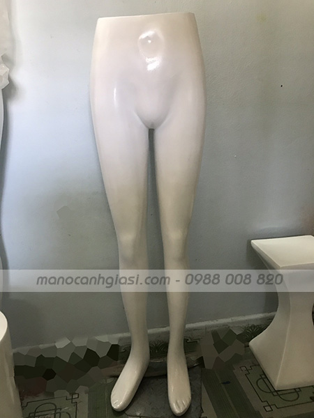 Manocanh chân mông nam màu trắng